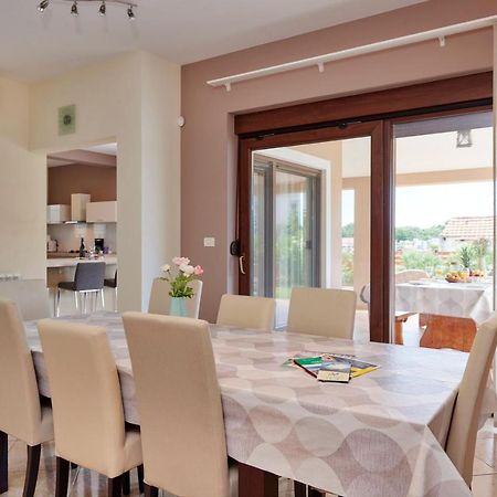 Villa Bartona For 8 Persons With Private Swimmingpool Pula Exterior foto